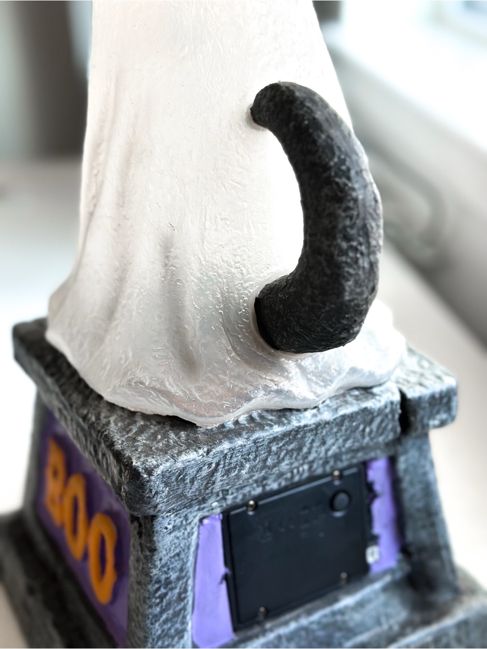 Target Hyde & Eek Hocus Pocus Light Up Ghost Dog Tombstone - Picture 5 of 14